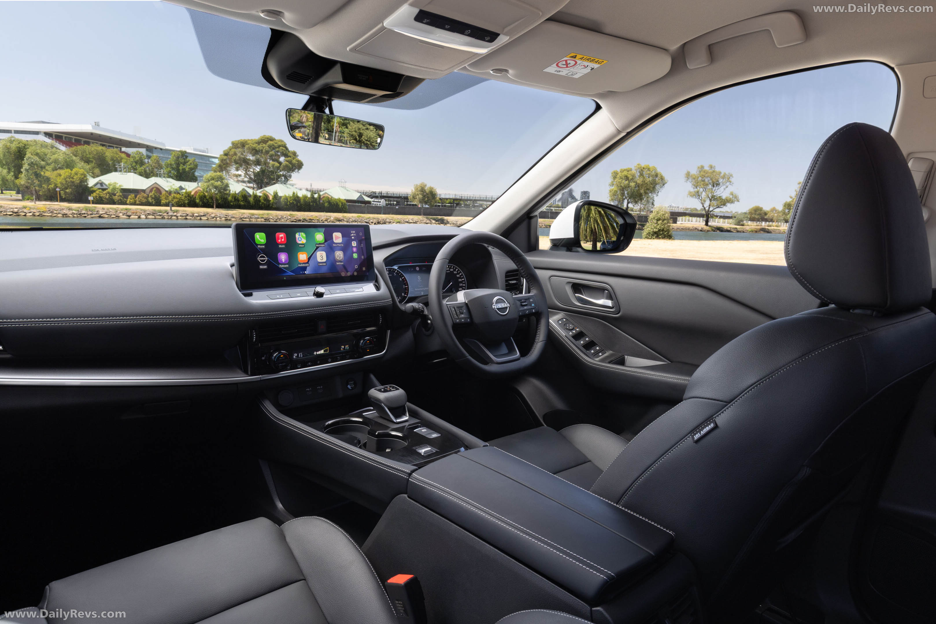 2026 Nissan X-Trail ST-L Interior