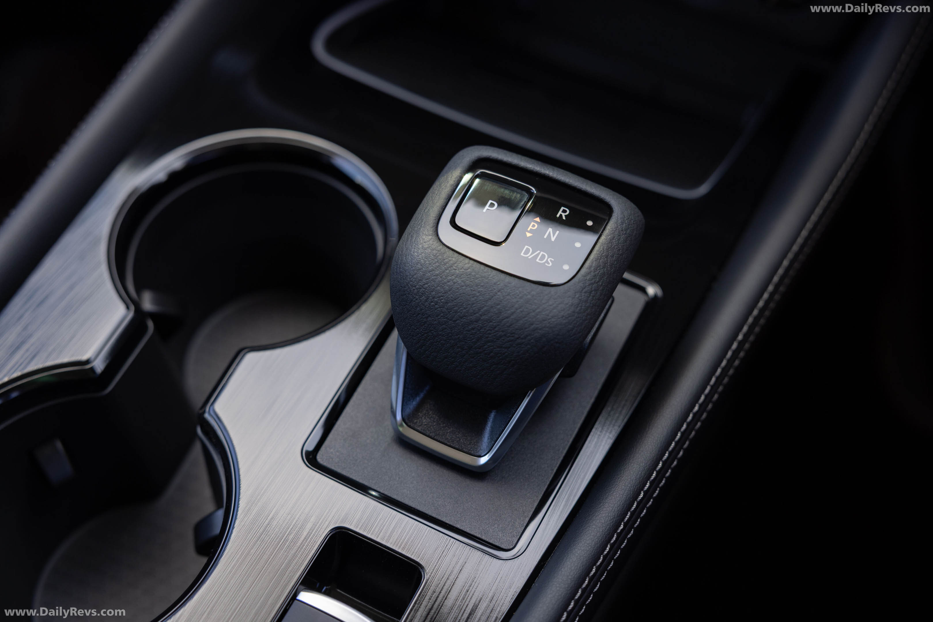 2026 Nissan X-Trail ST-L Interior