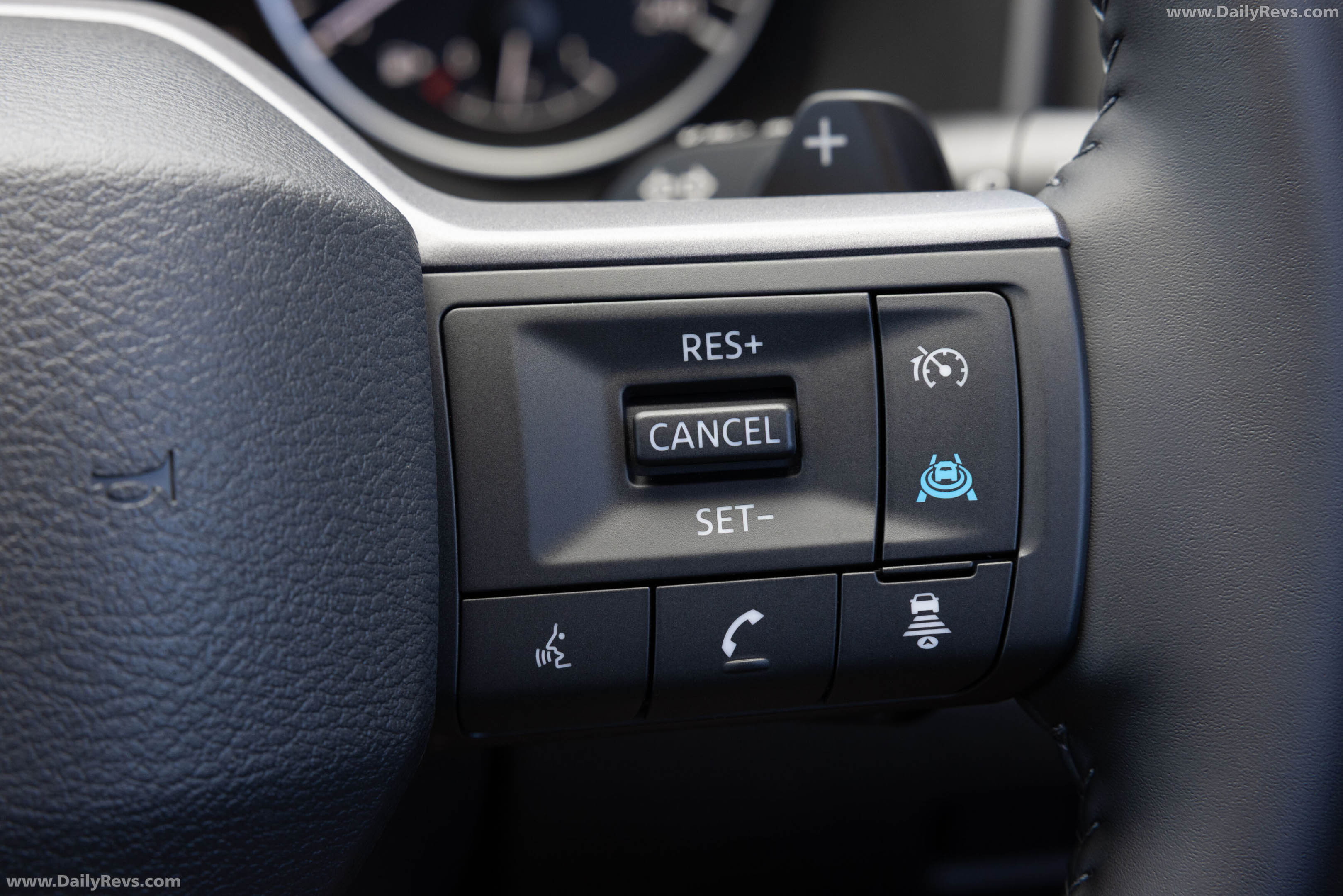 2026 Nissan X-Trail ST-L Interior