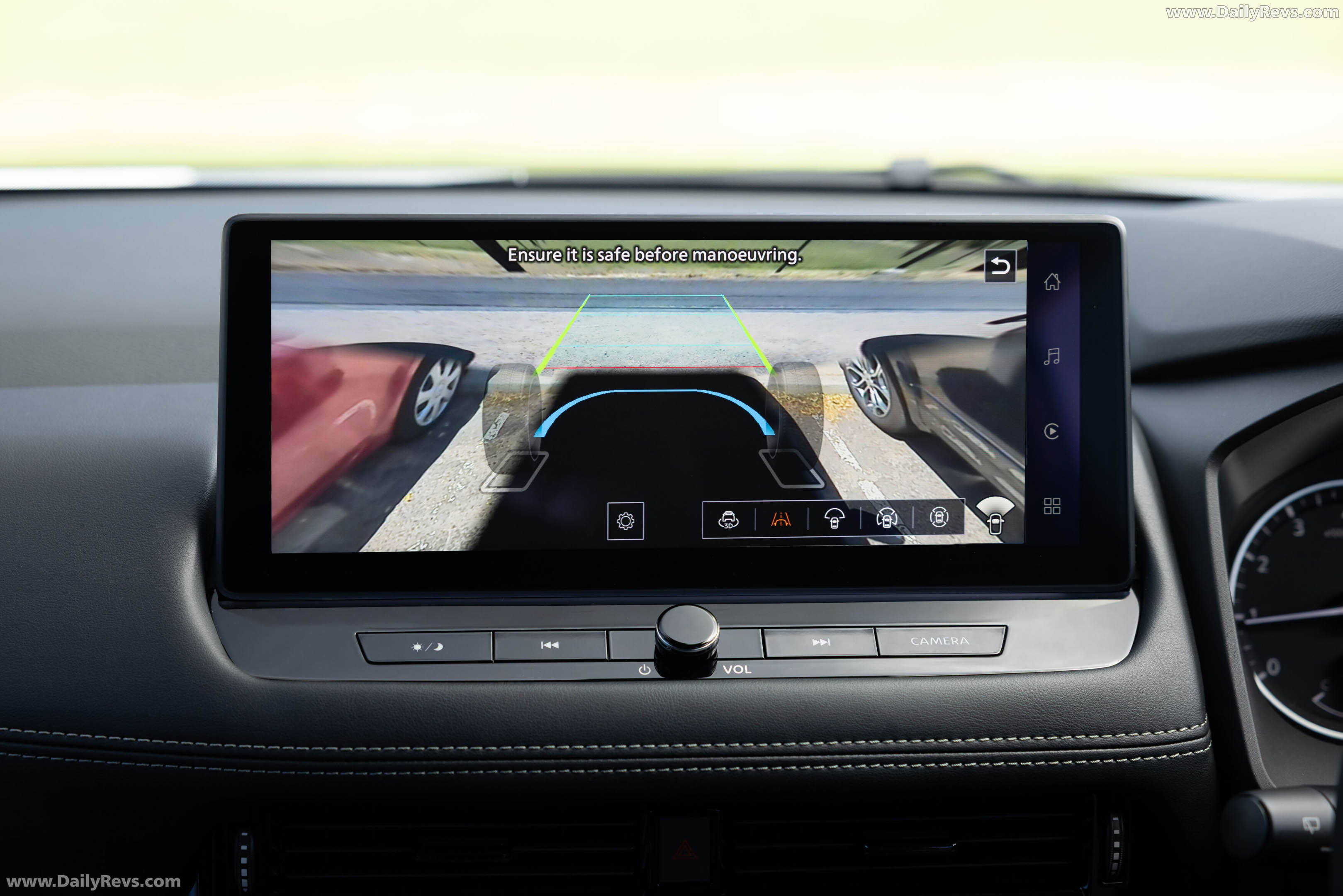 2026 Nissan X-Trail ST-L Interior