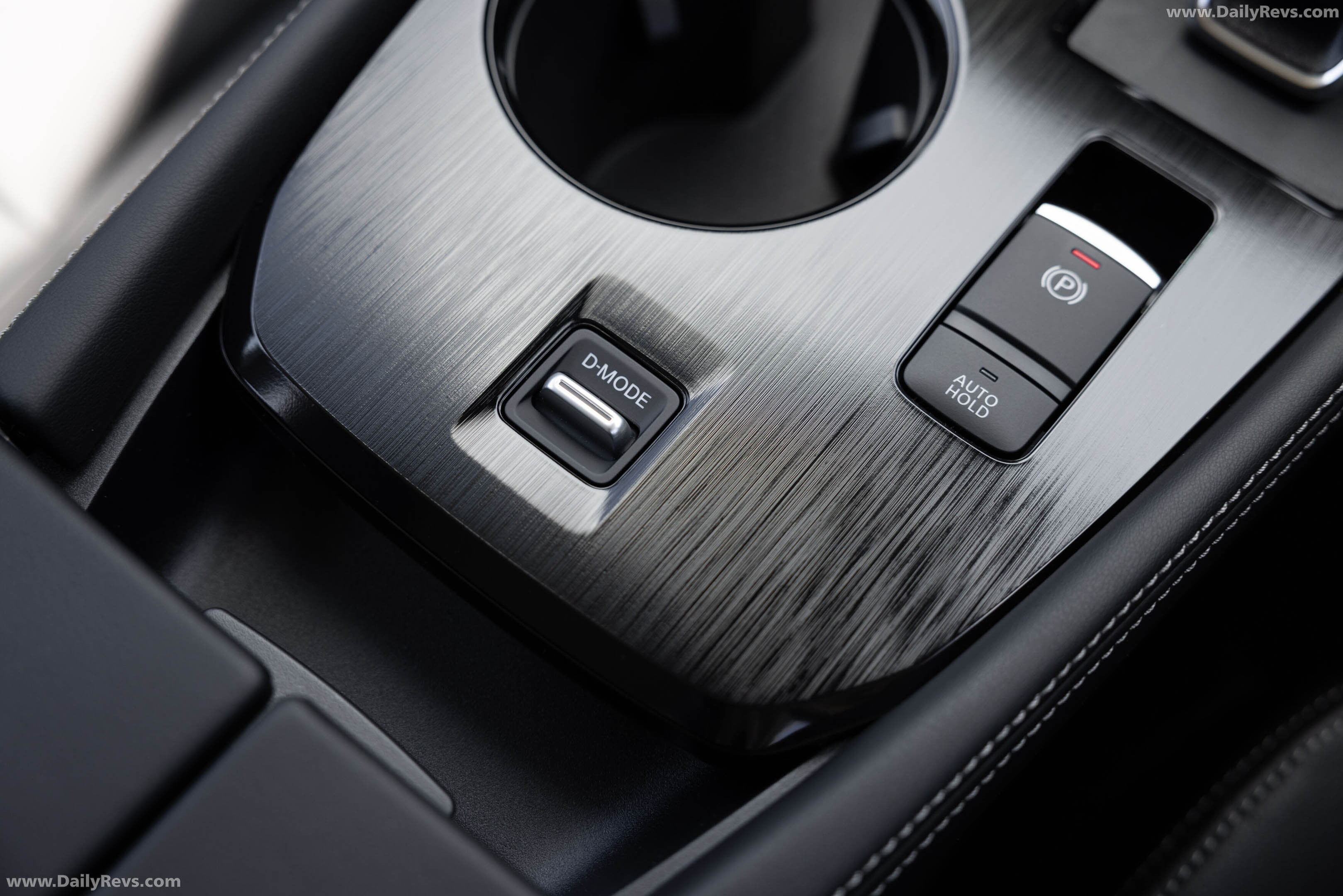 2026 Nissan X-Trail ST-L Interior