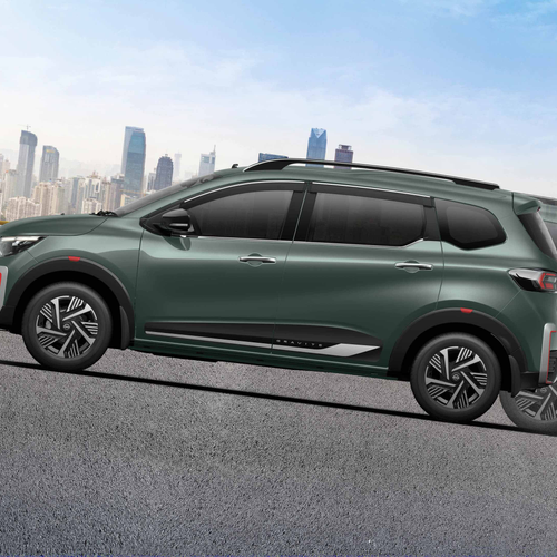 2027 Nissan Gravite Side View