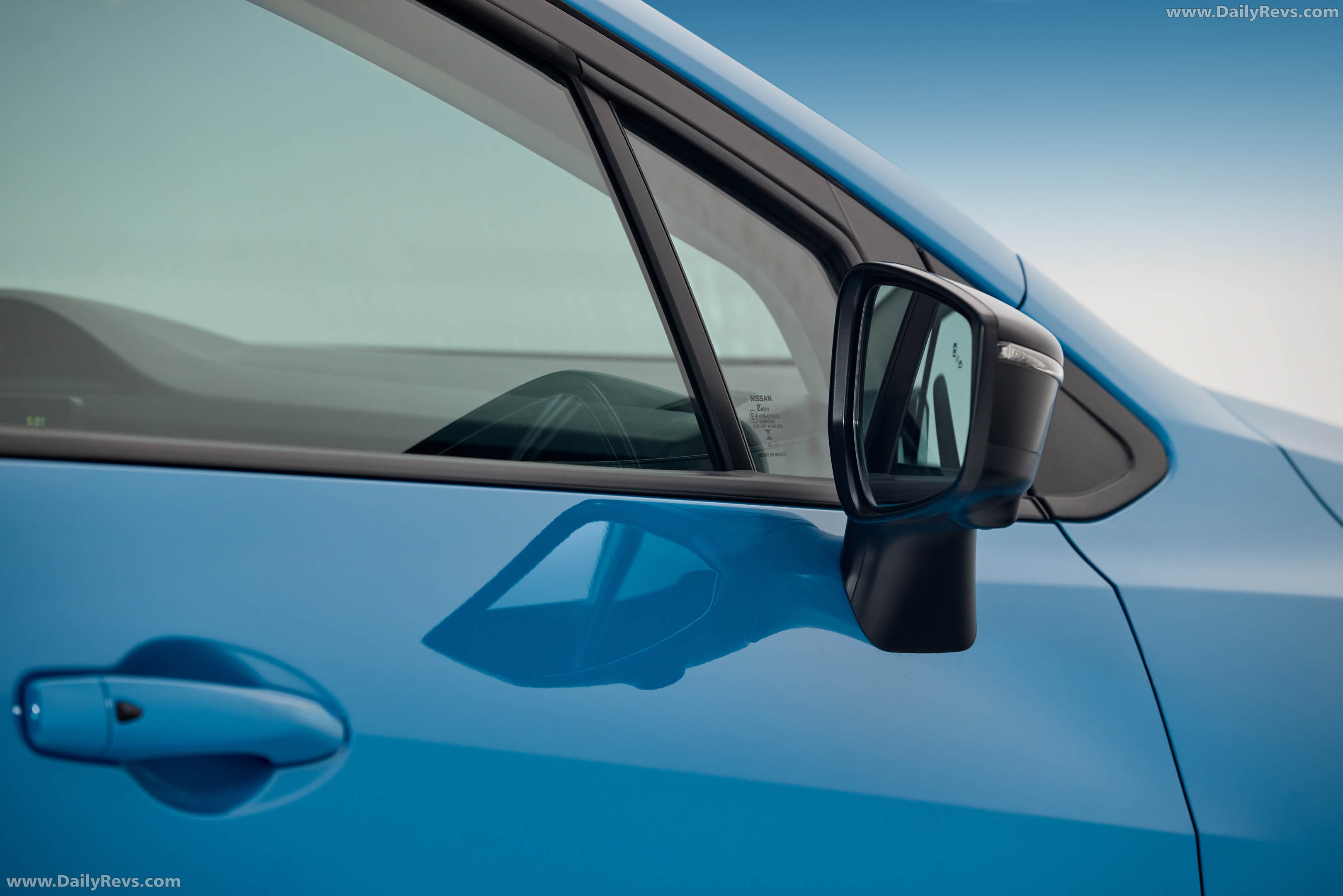 2026 Nissan Versa Exterior