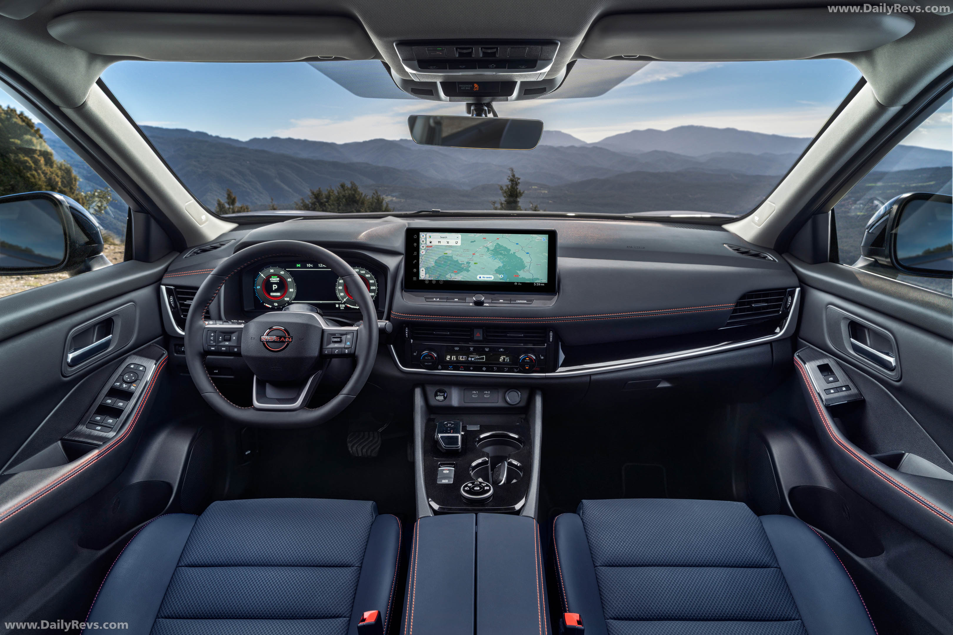 2026 Nissan X-Trail N-Trek Interior