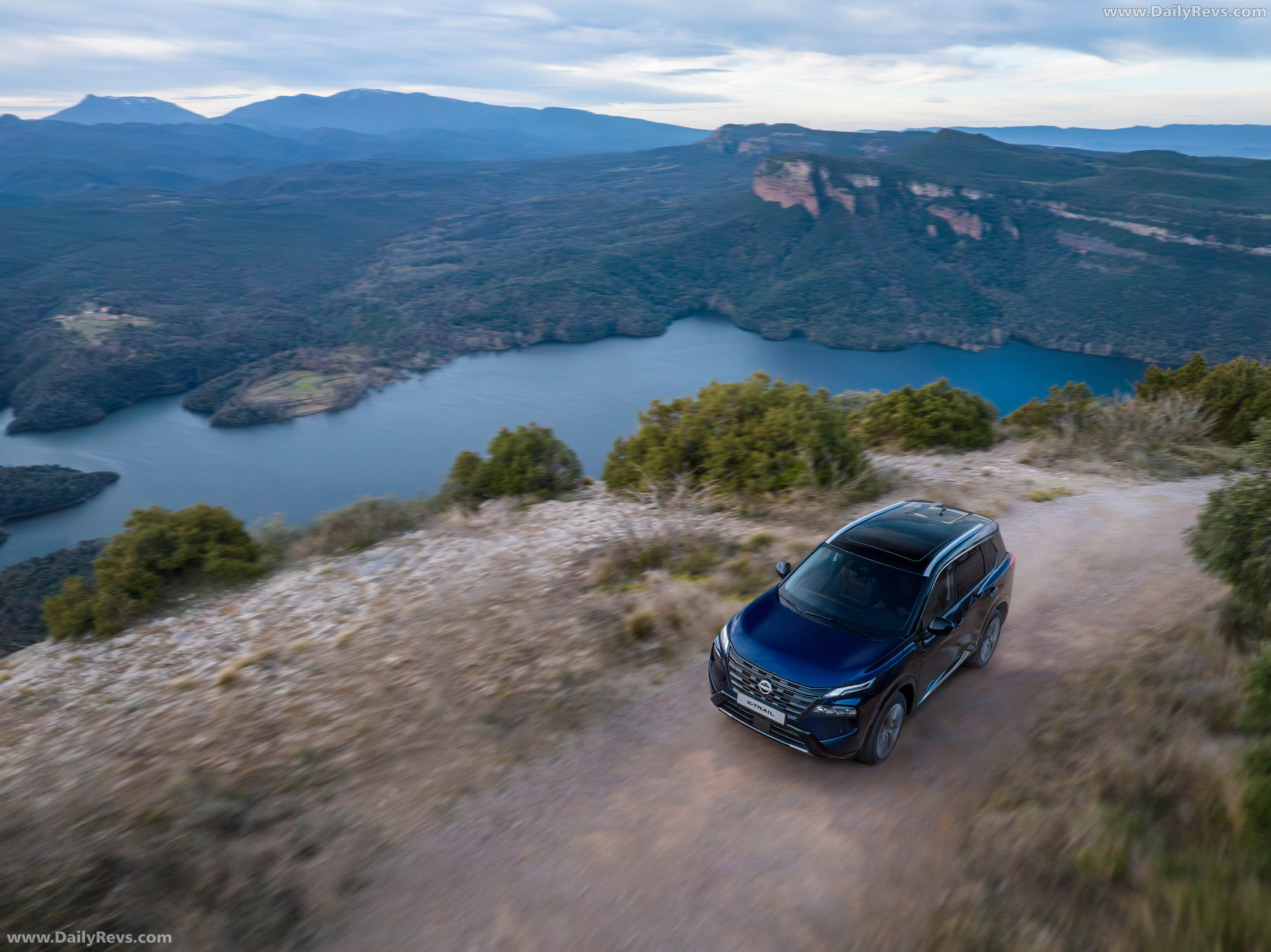 2026 Nissan X-Trail Tekna Top View
