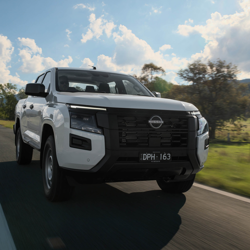 2026 Nissan Navara SL Front View