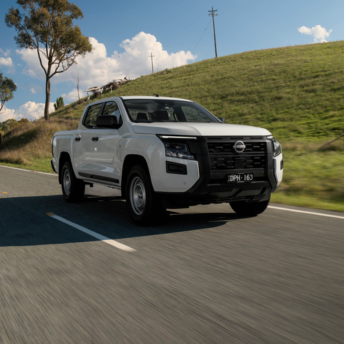 2026 Nissan Navara SL Front View