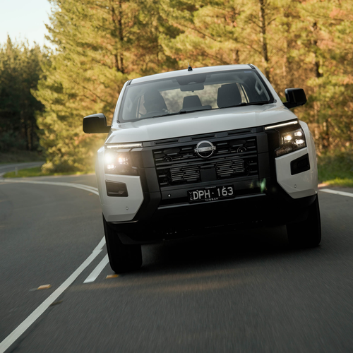 2026 Nissan Navara SL Front View