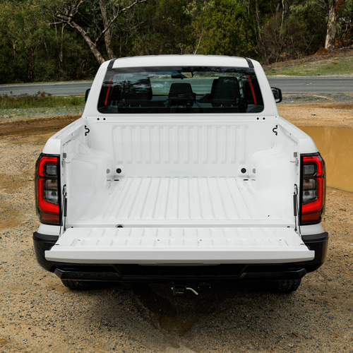 2026 Nissan Navara SL Rear View