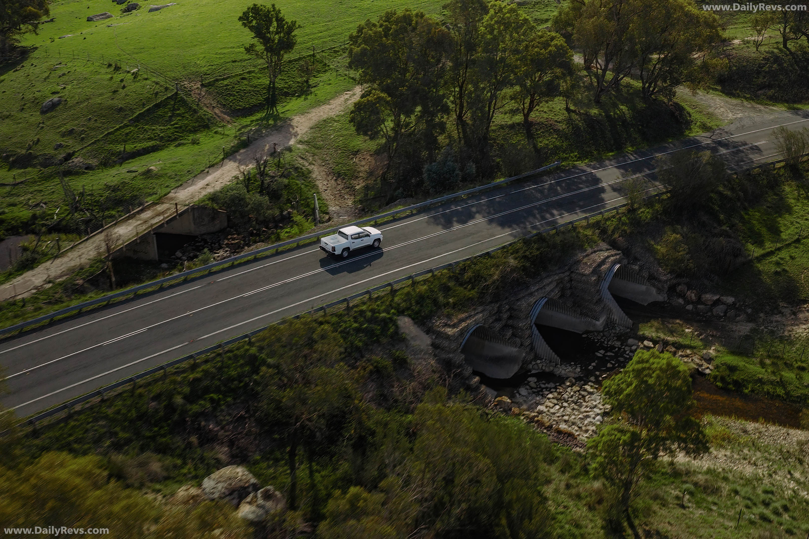 2026 Nissan Navara SL Top View