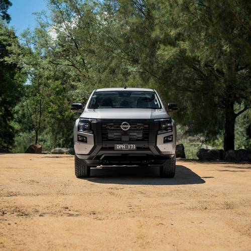 2026 Nissan Navara ST Front View