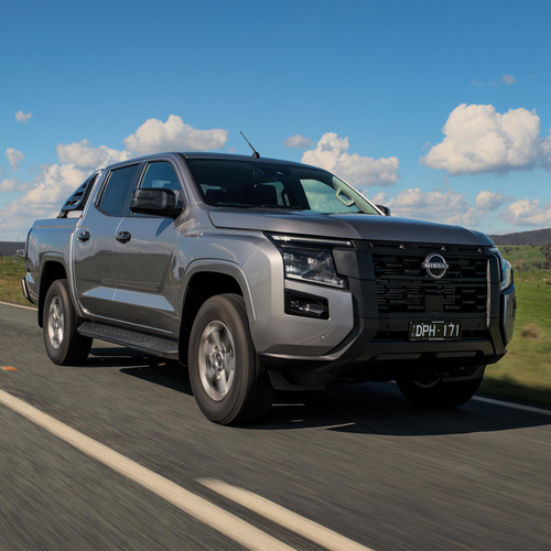 2026 Nissan Navara ST Front View
