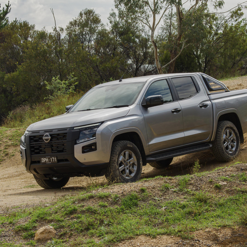 2026 Nissan Navara ST Front View