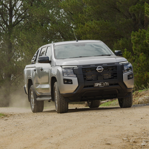 2026 Nissan Navara ST Front View