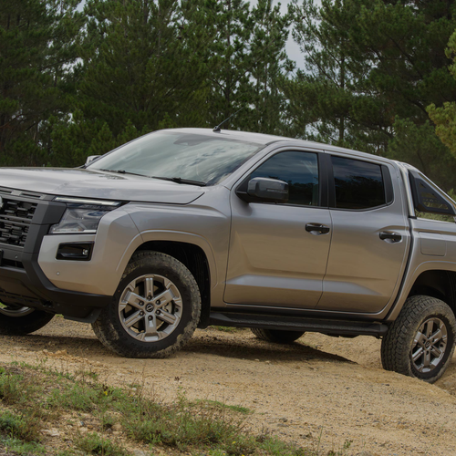 2026 Nissan Navara ST Front View