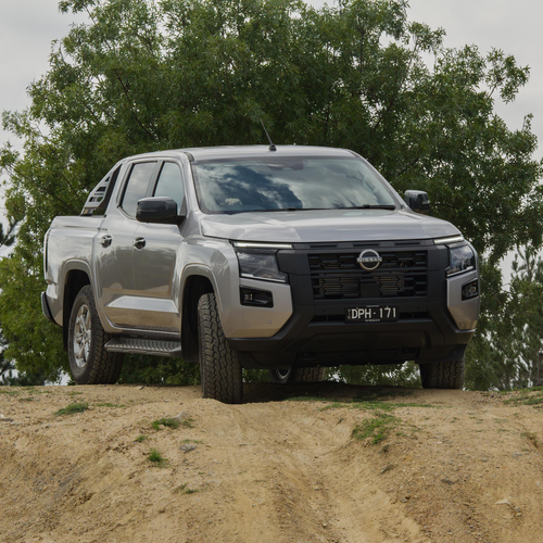 2026 Nissan Navara ST Front View