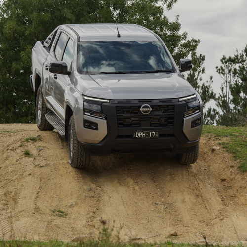 2026 Nissan Navara ST Front View