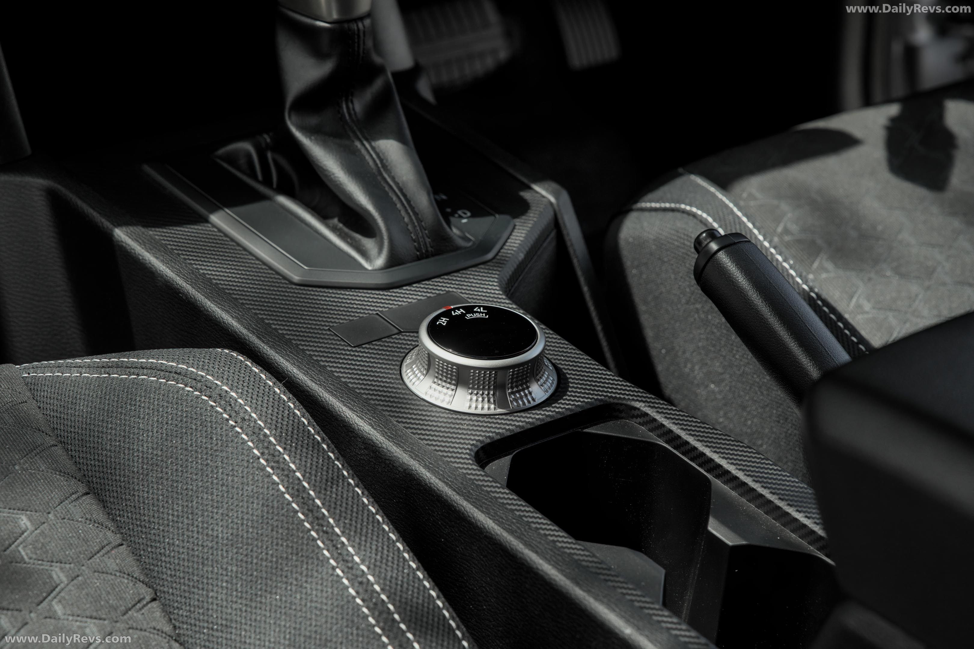 2026 Nissan Navara ST Interior