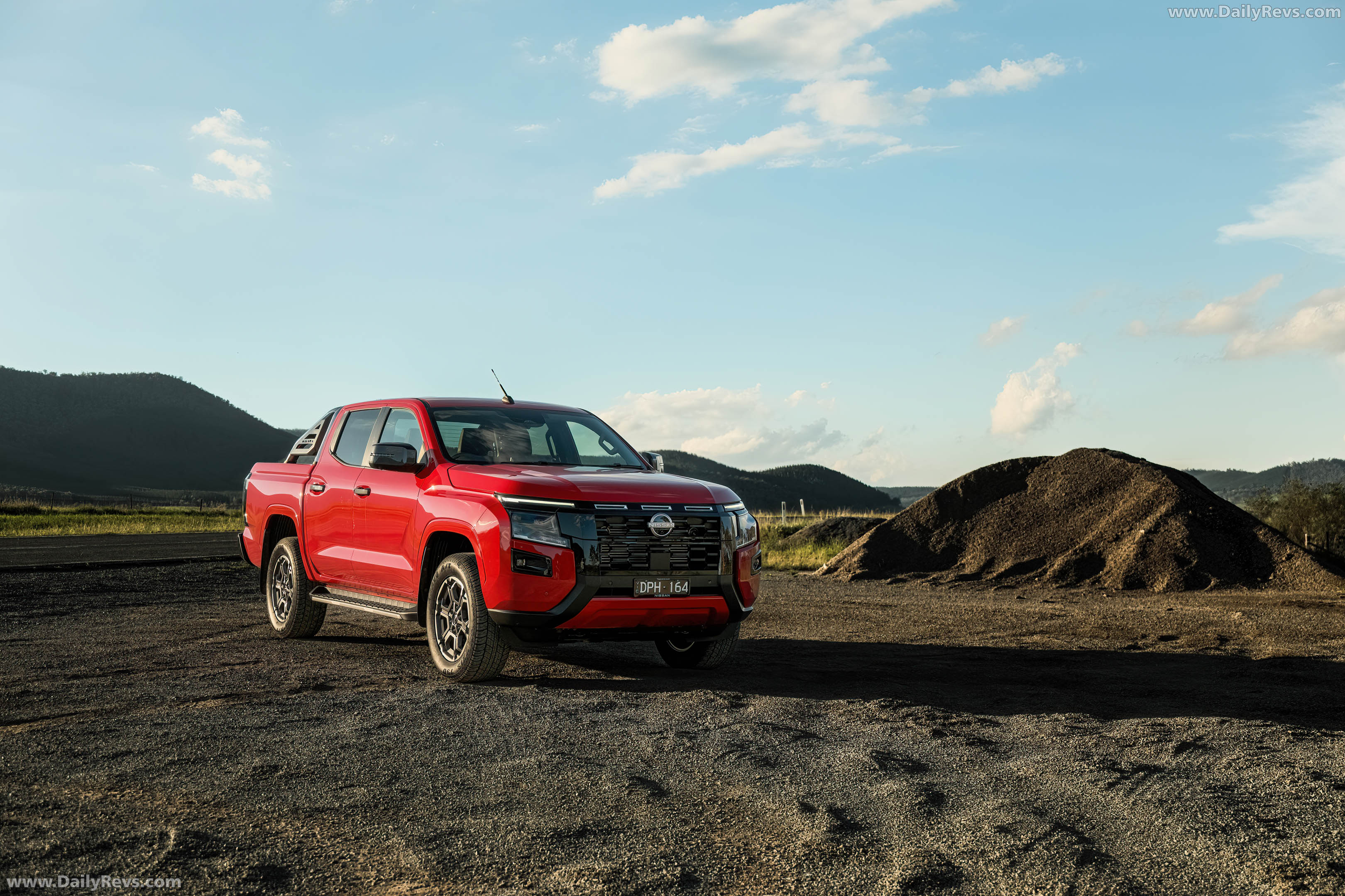 2026 Nissan Navara ST-X Outback Red Front View