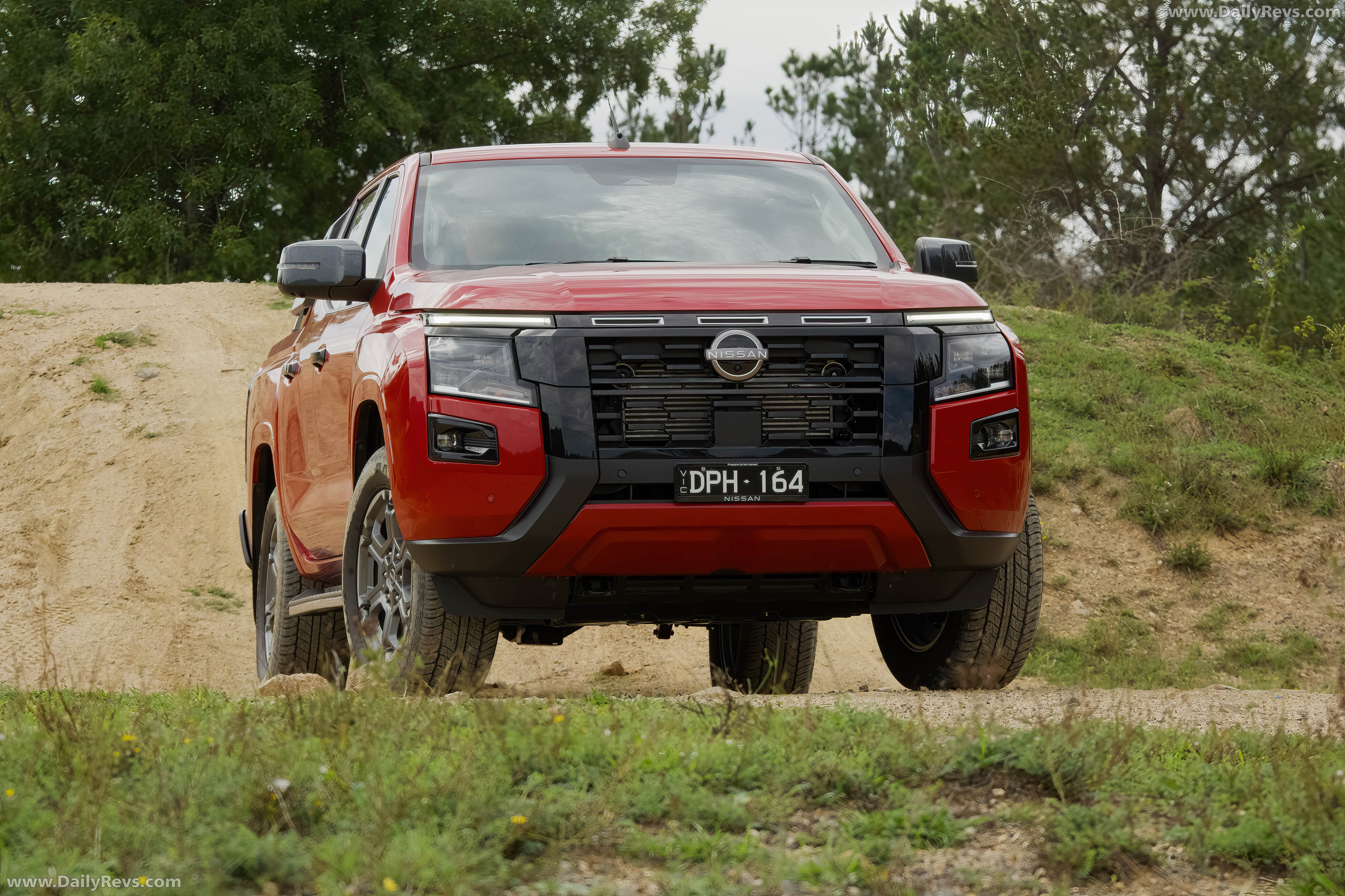 2026 Nissan Navara ST-X Outback Red Front View