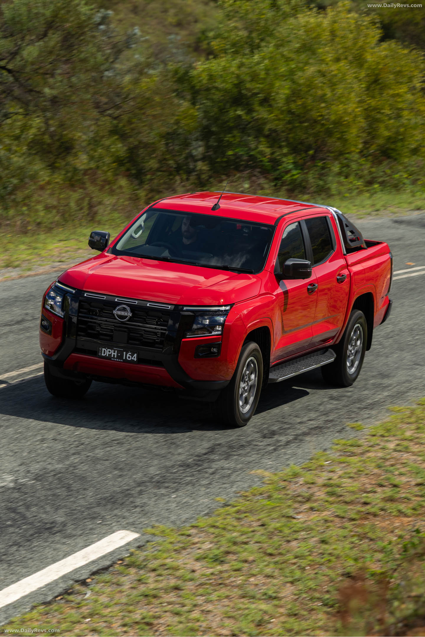 2026 Nissan Navara ST-X Outback Red Front View
