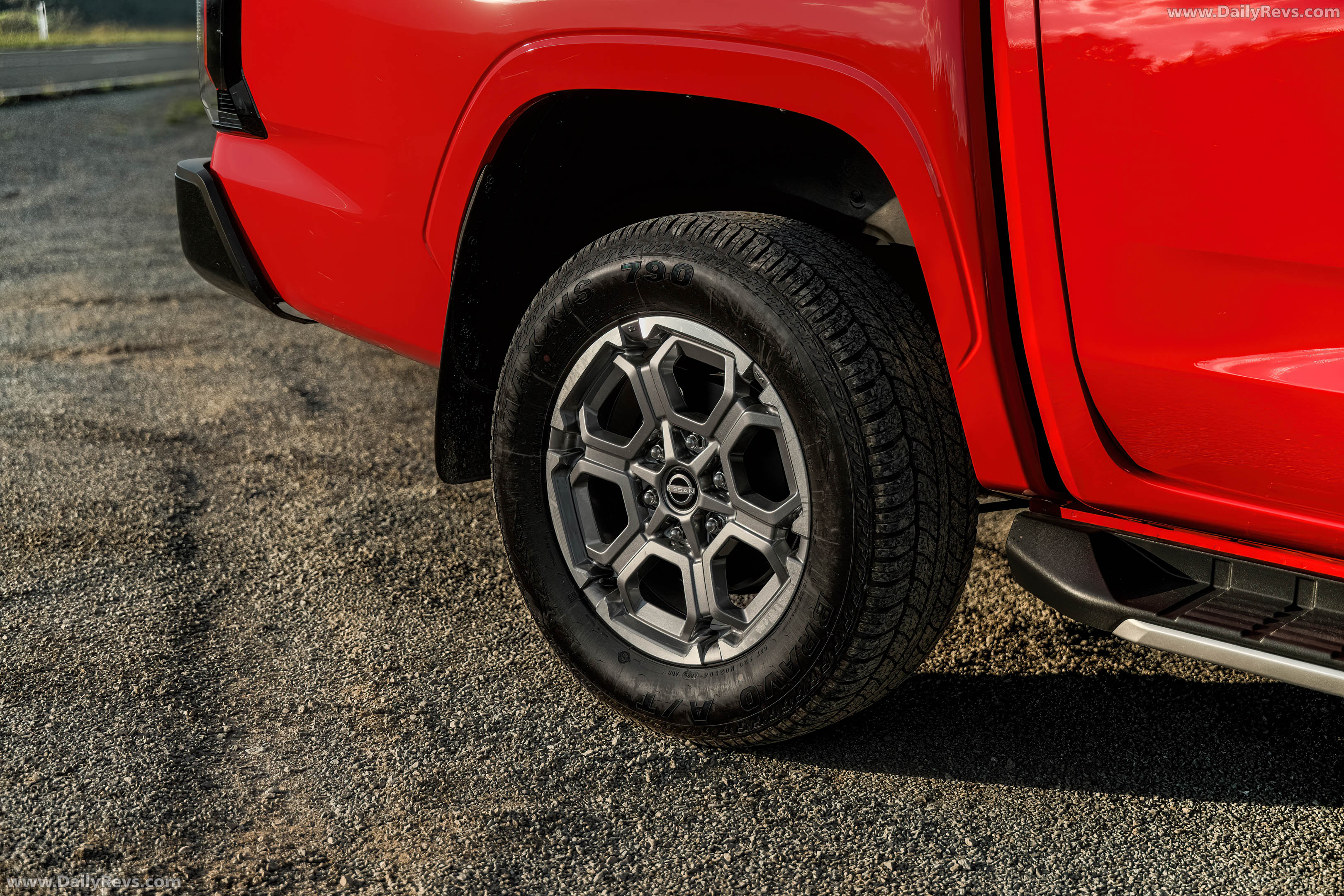 2026 Nissan Navara ST-X Outback Red Exterior