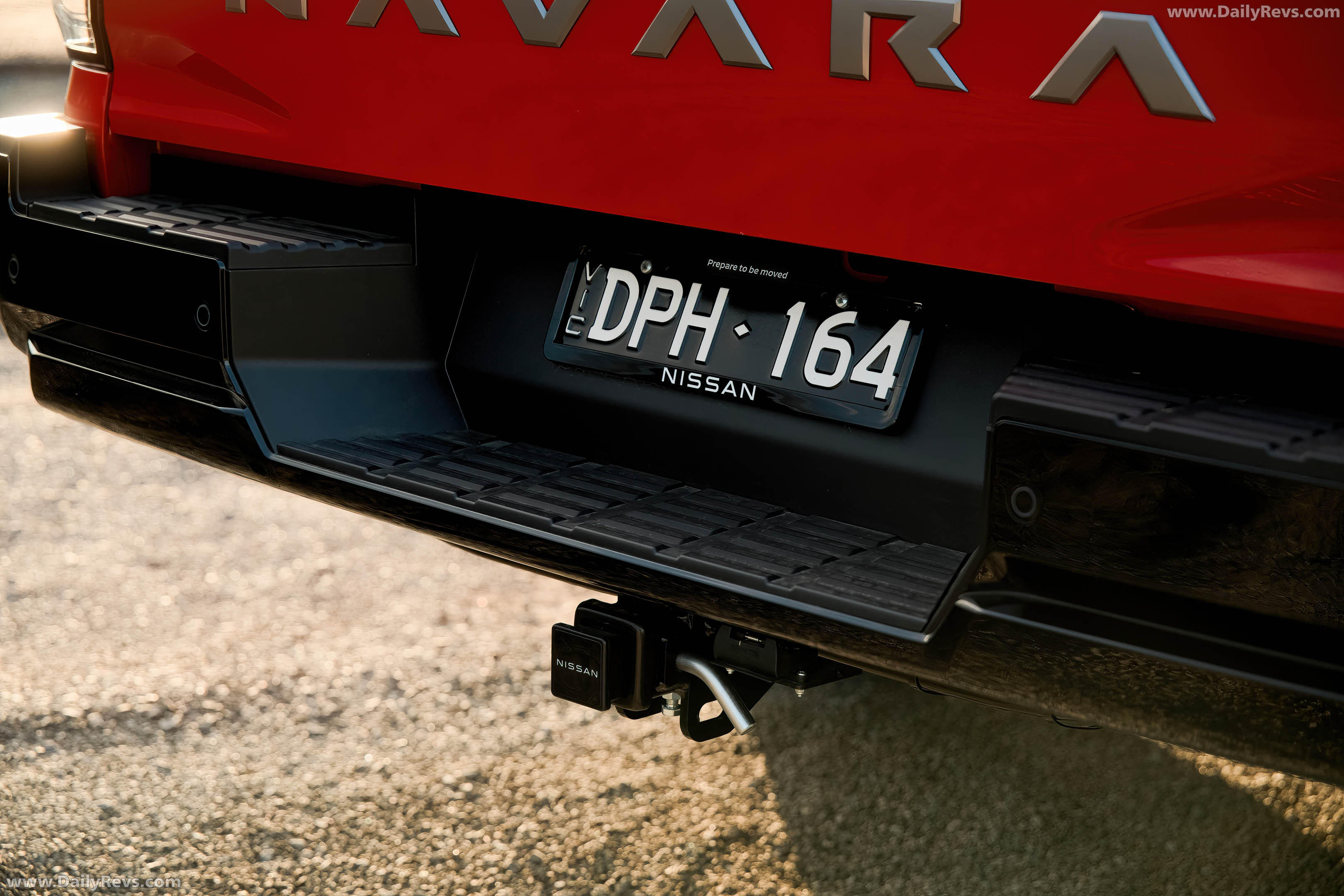 2026 Nissan Navara ST-X Outback Red Exterior