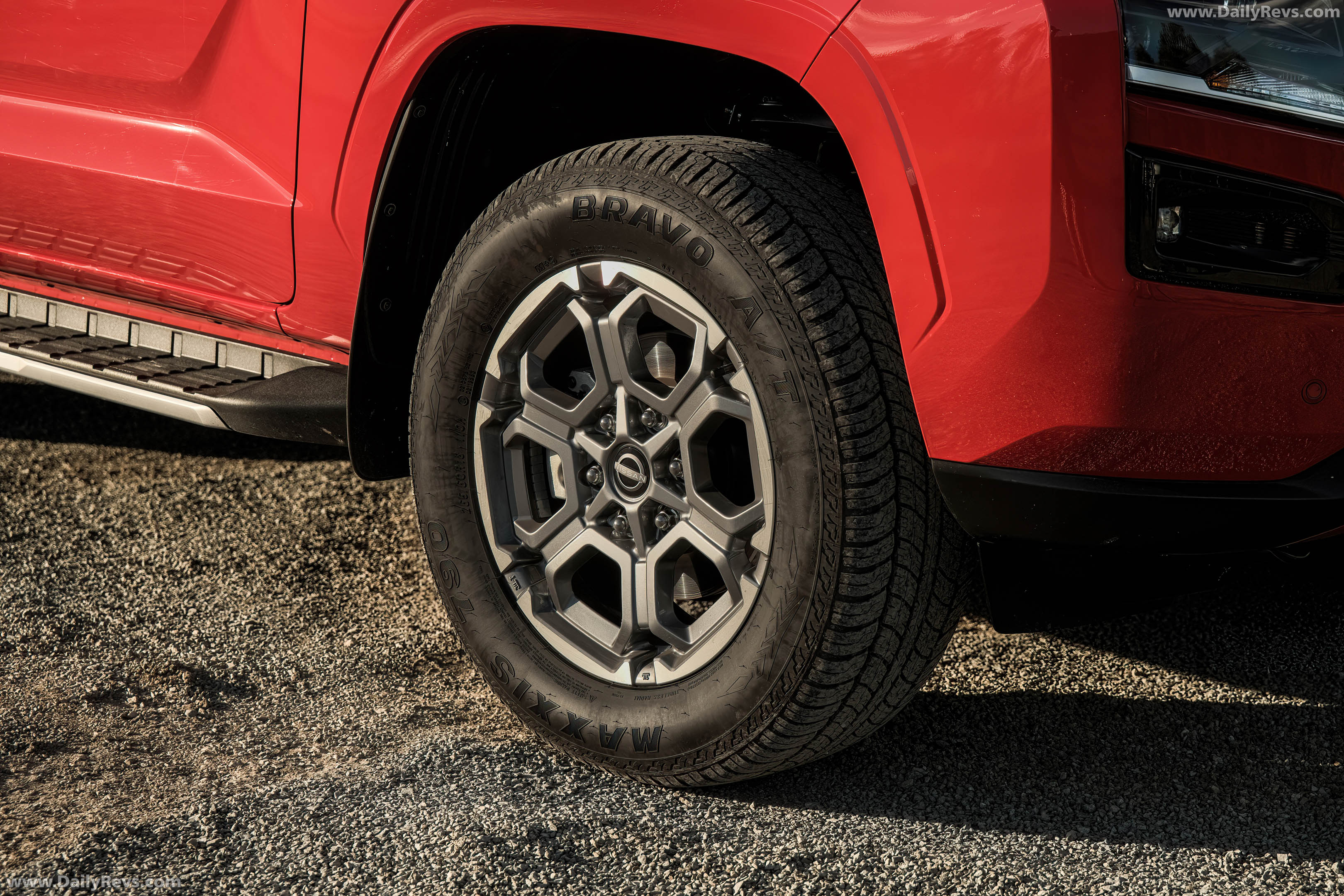 2026 Nissan Navara ST-X Outback Red Exterior