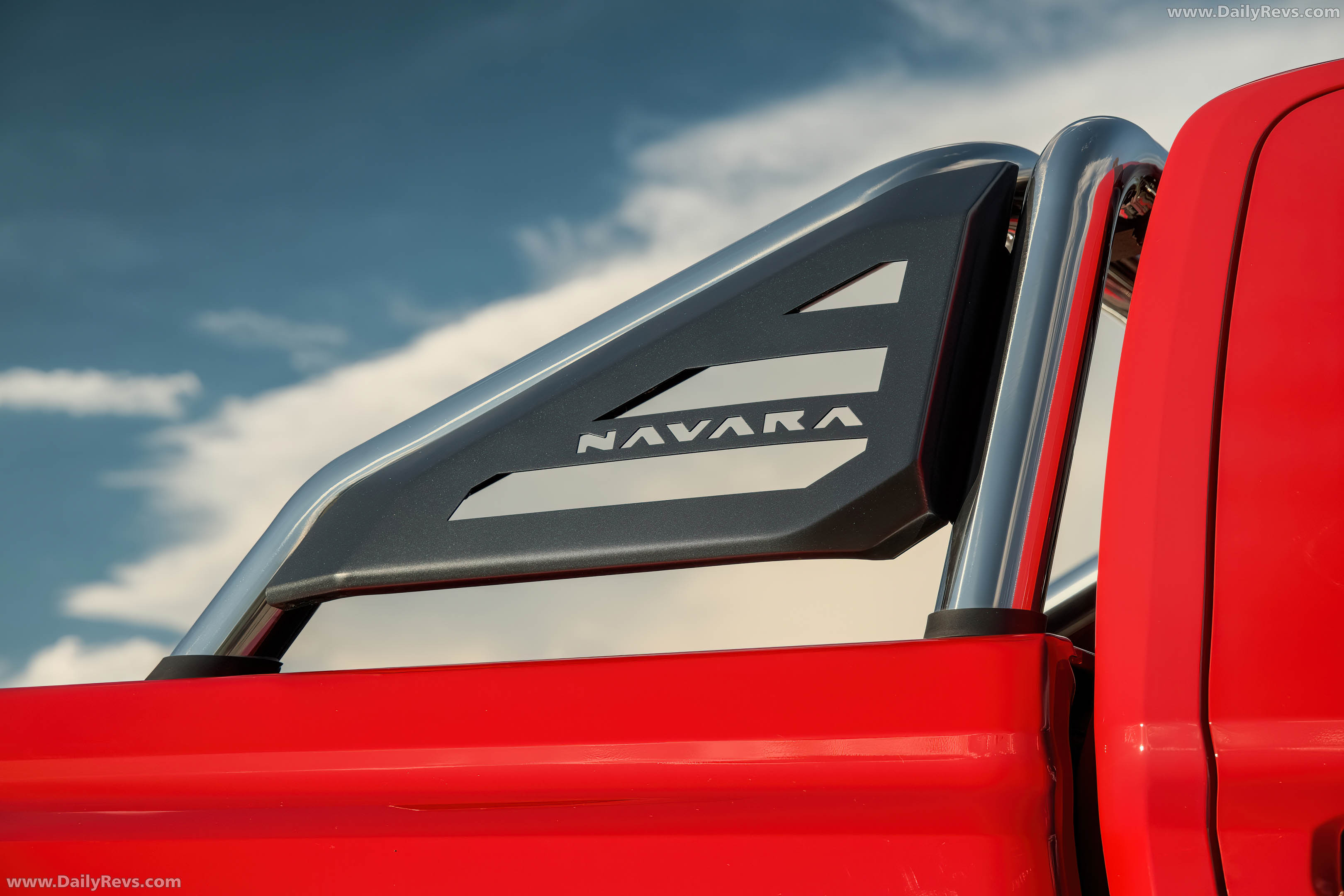2026 Nissan Navara ST-X Outback Red Exterior