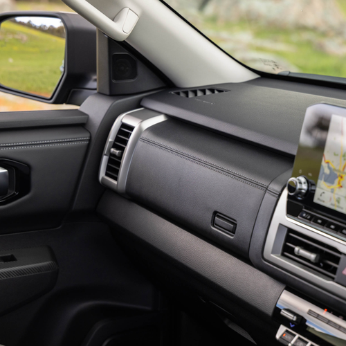 2026 Nissan Navara ST-X Outback Red Interior