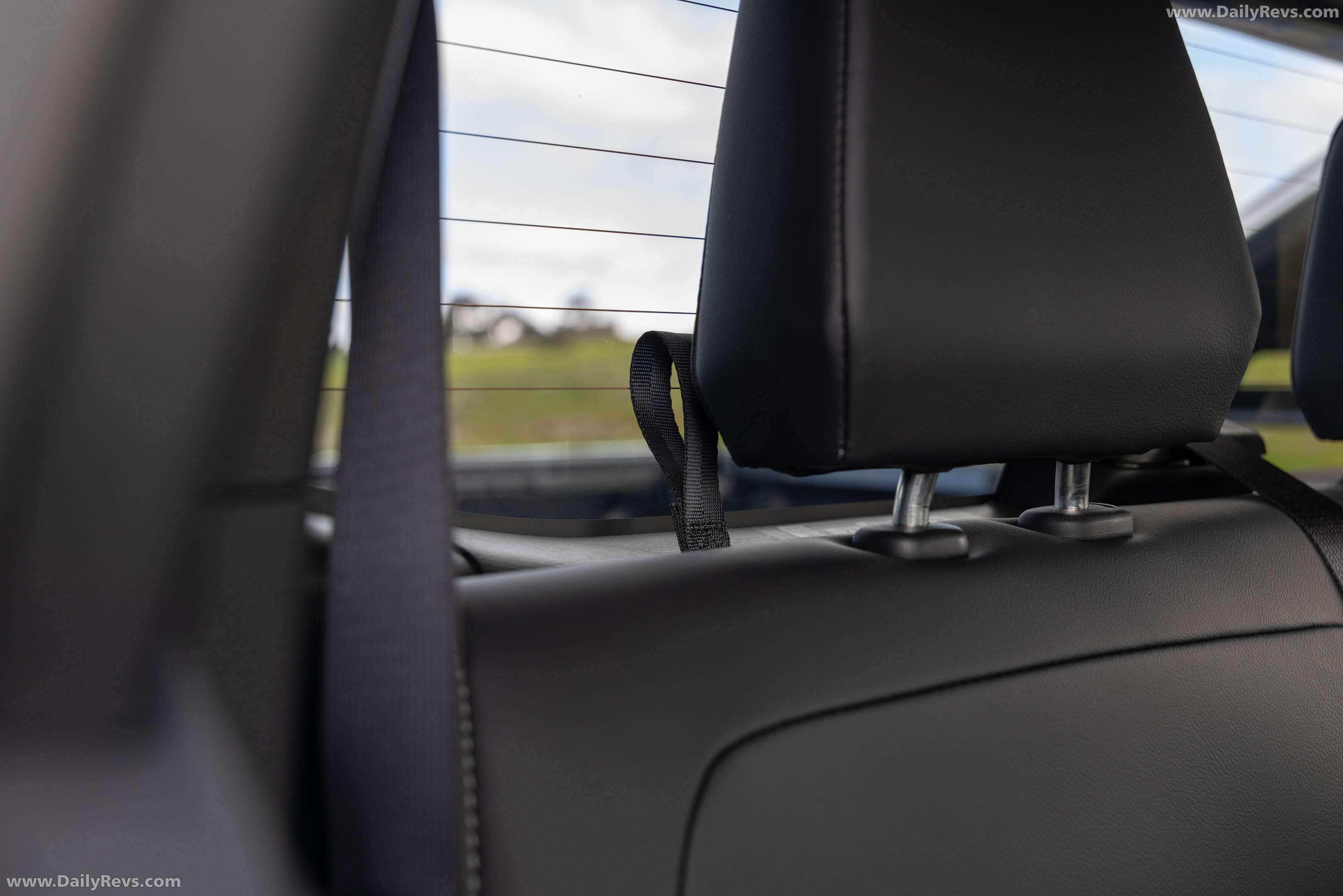 2026 Nissan Navara ST-X Outback Red Interior