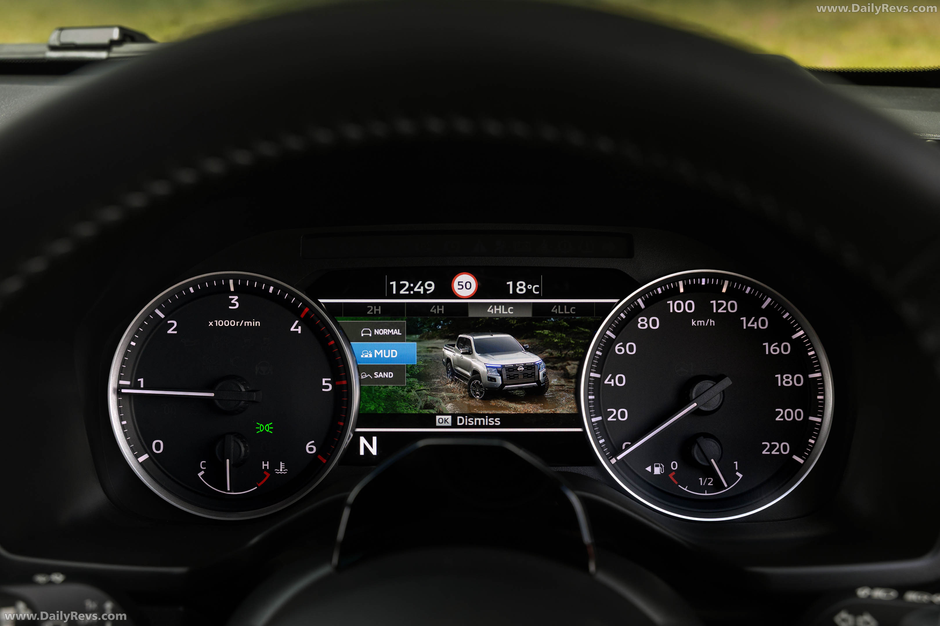 2026 Nissan Navara ST-X Outback Red Interior