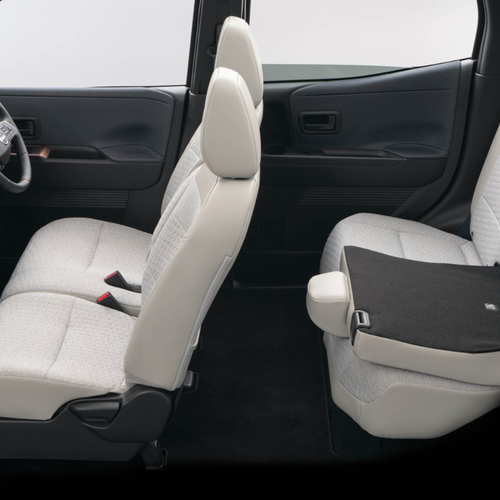 2026 Nissan Sakura Interior