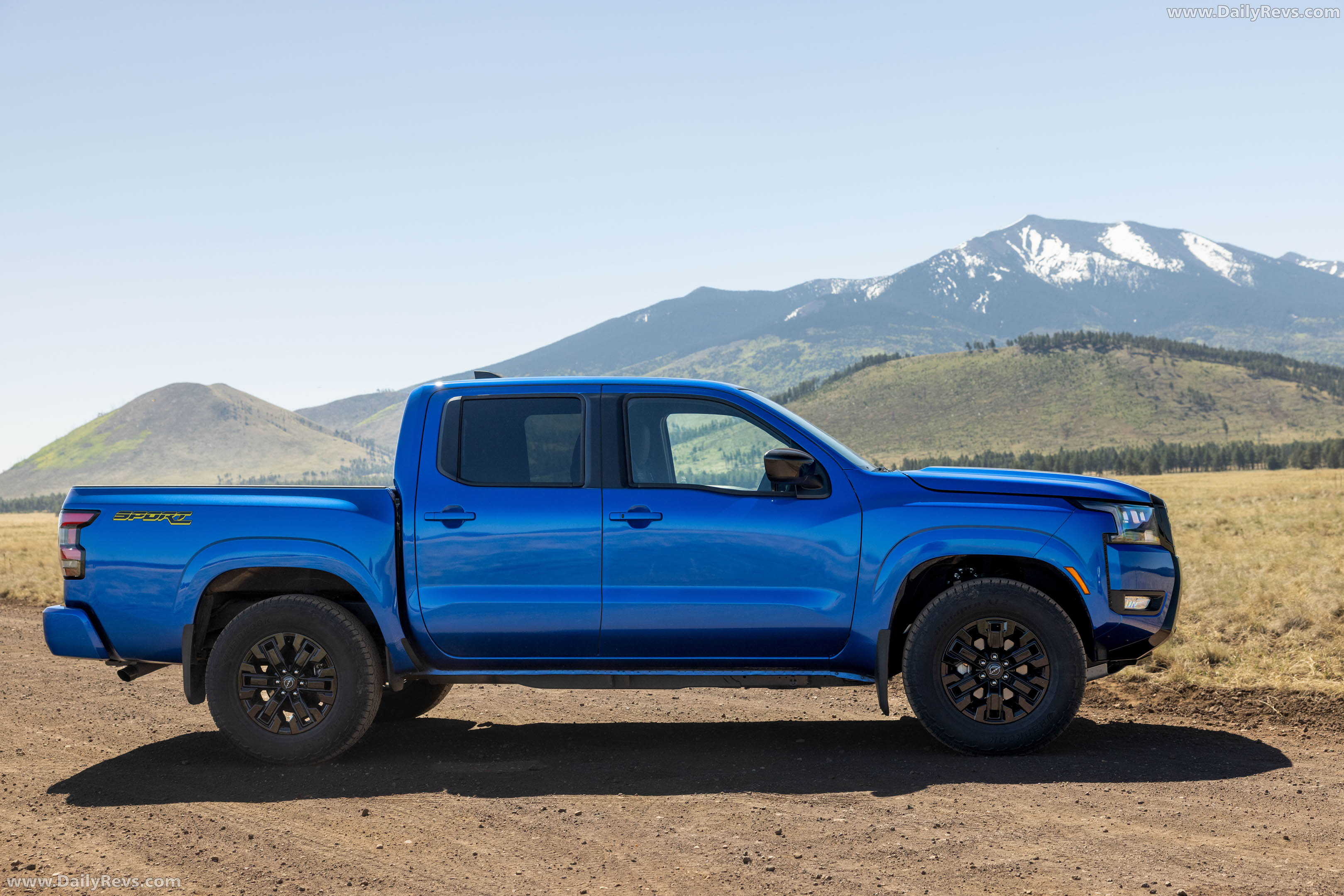 2027 Nissan Frontier Sport Edition Side View