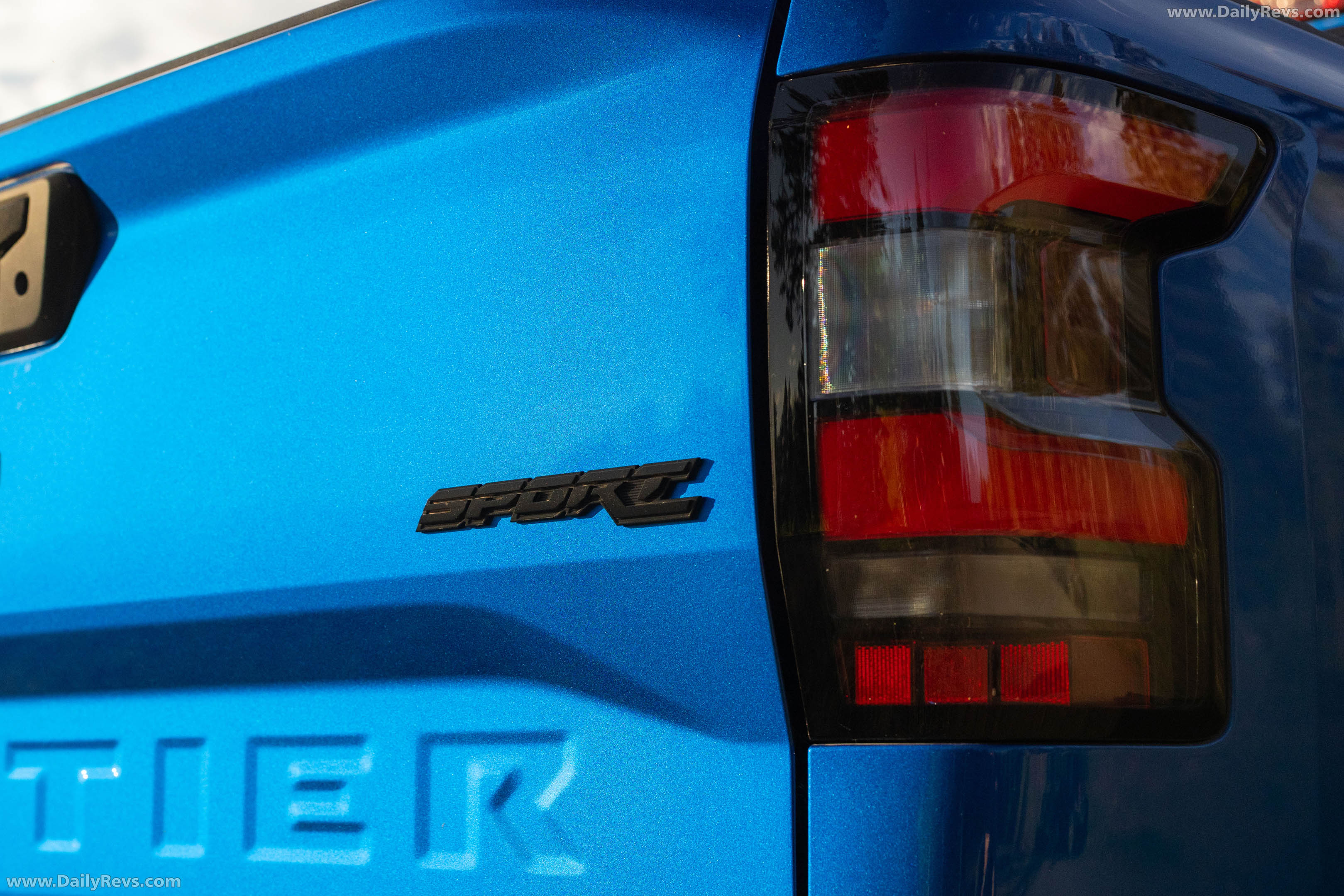 2027 Nissan Frontier Sport Edition Exterior