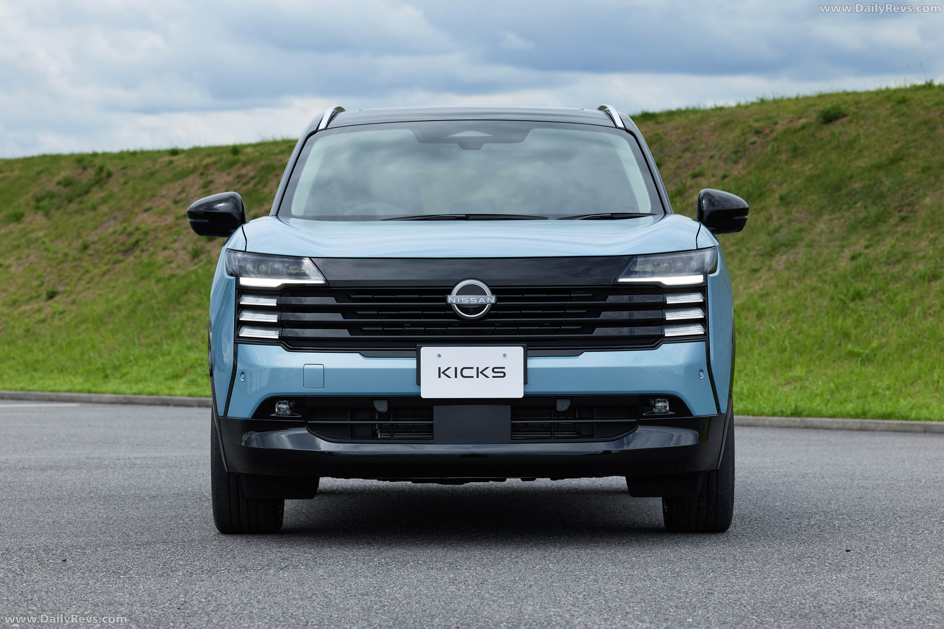 2026 Nissan Kicks G Grade Front View