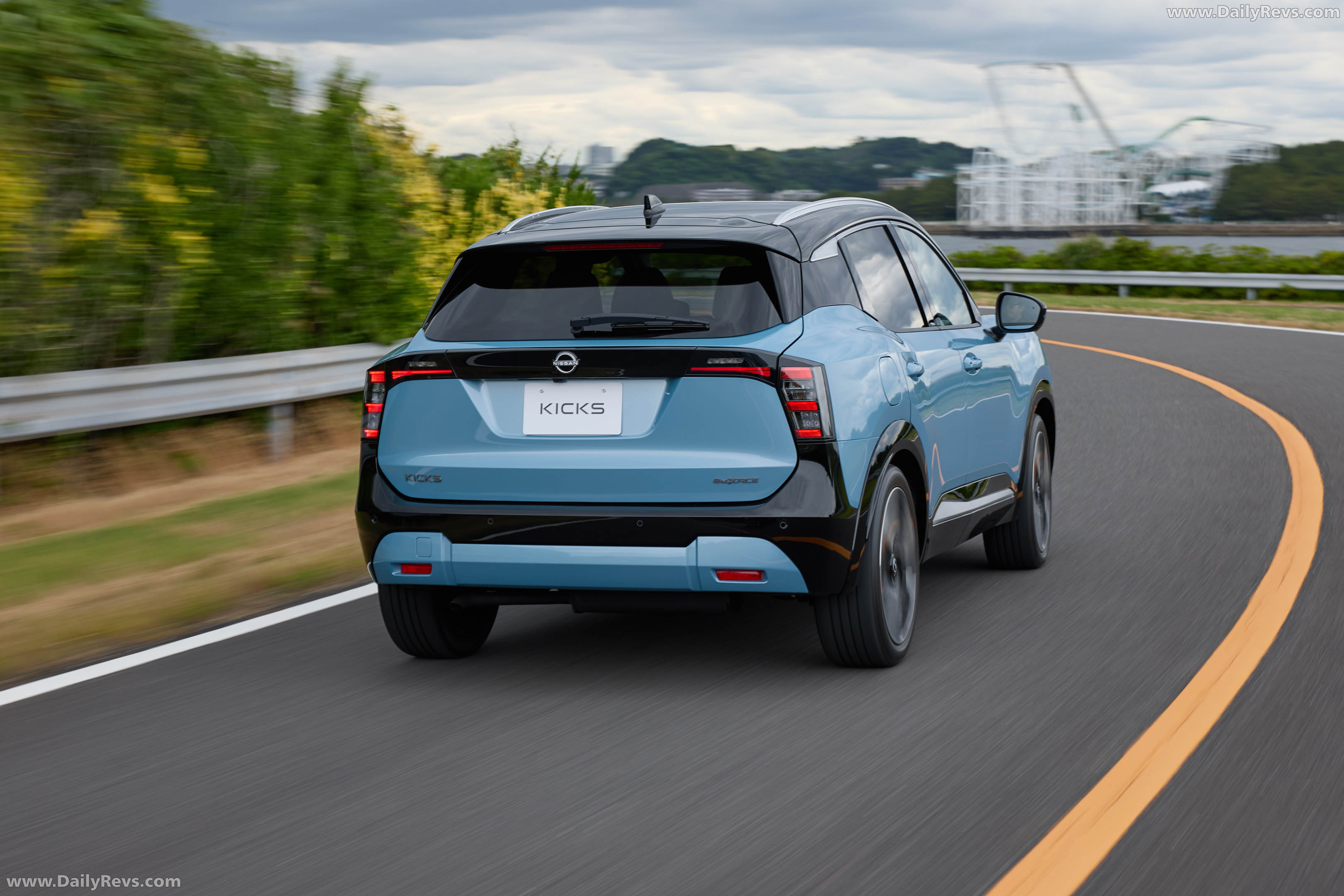 2026 Nissan Kicks G Grade Rear View