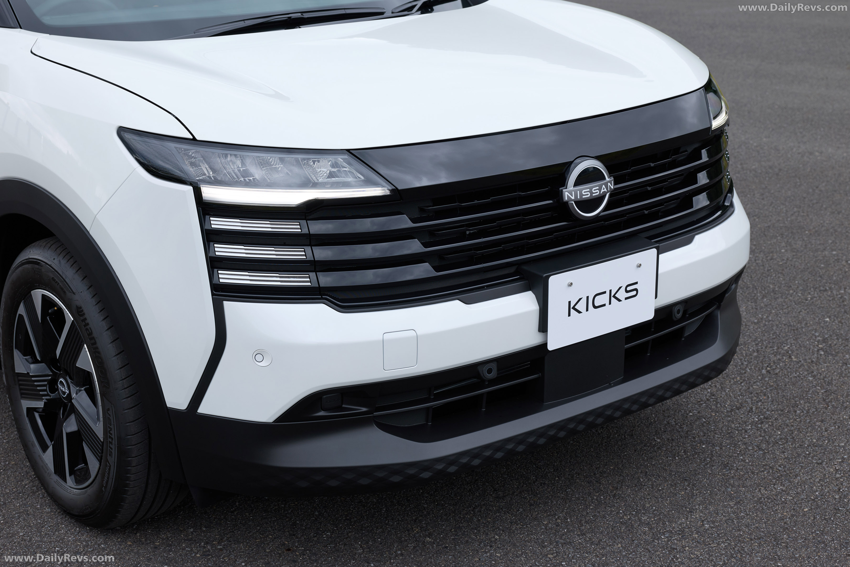 2026 Nissan Kicks X Grade Exterior