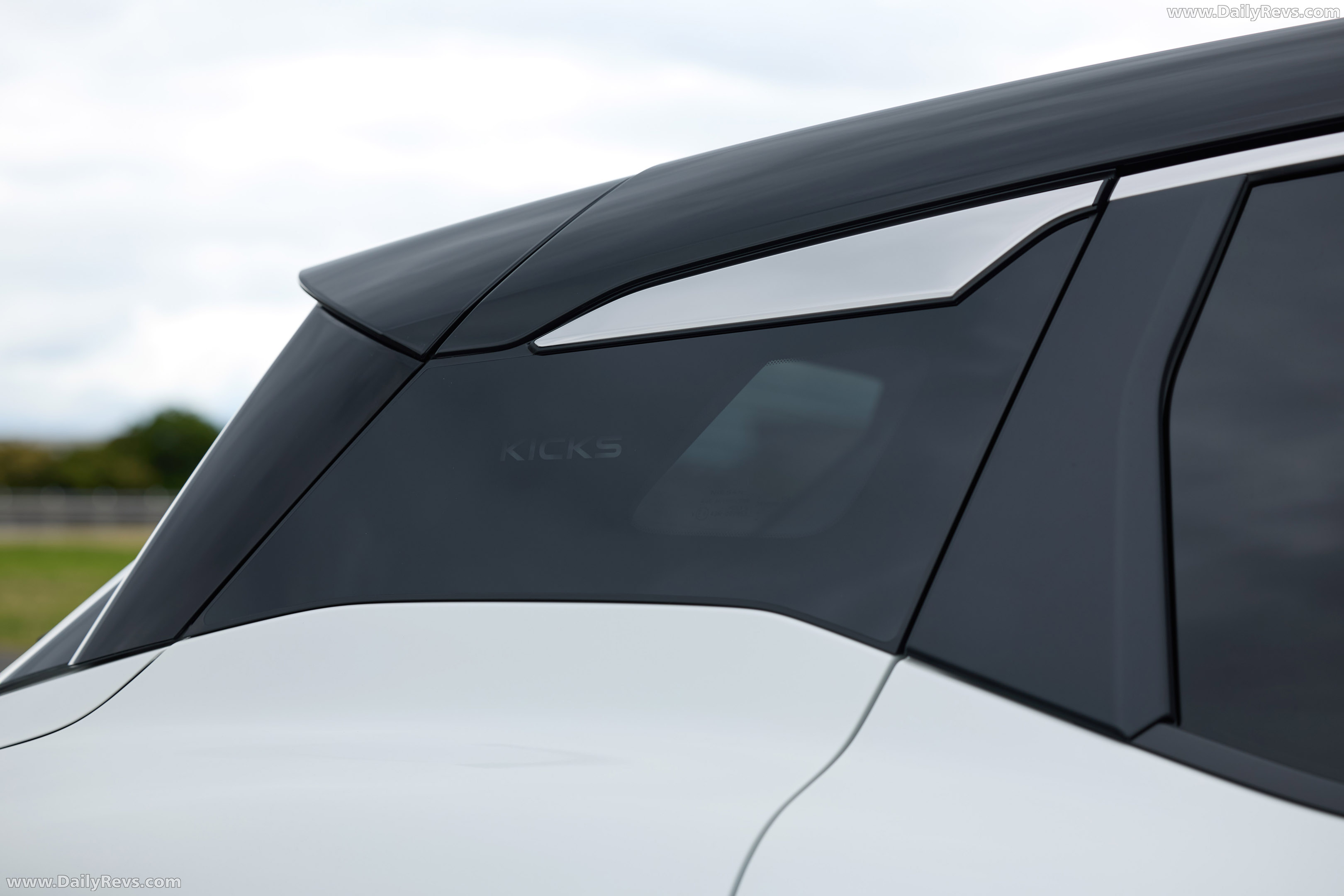 2026 Nissan Kicks X Grade Exterior