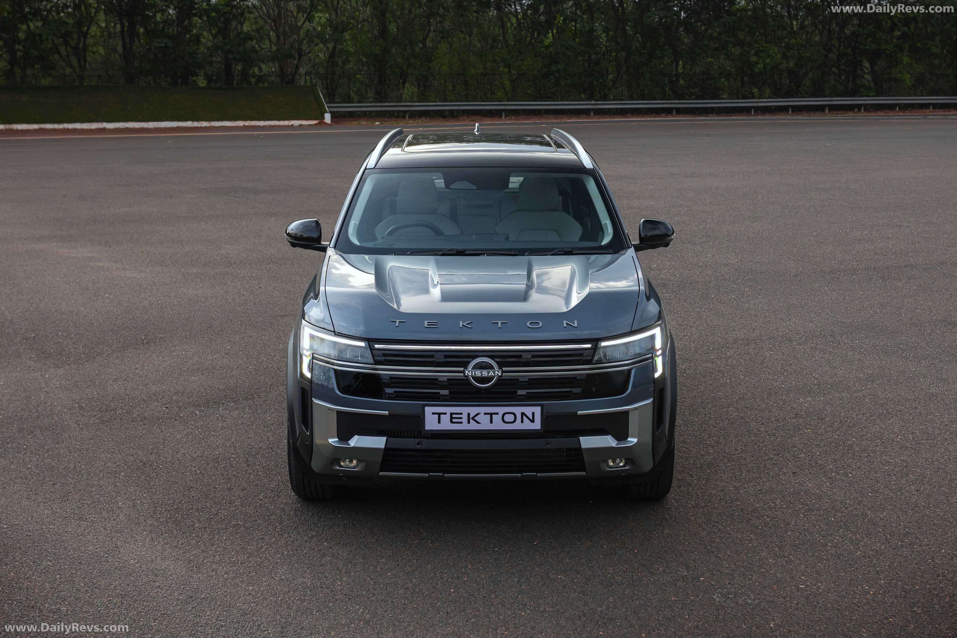 2027 Nissan Tekton Front View