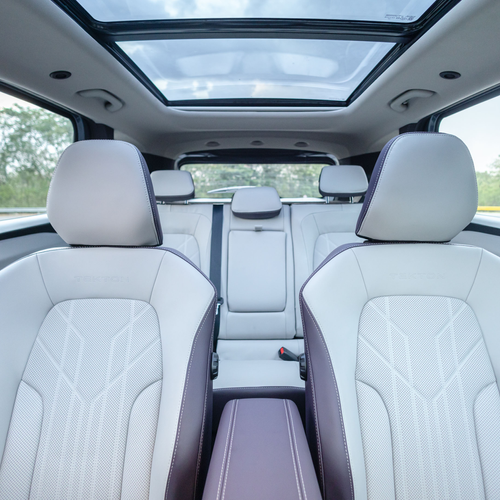 2027 Nissan Tekton Interior