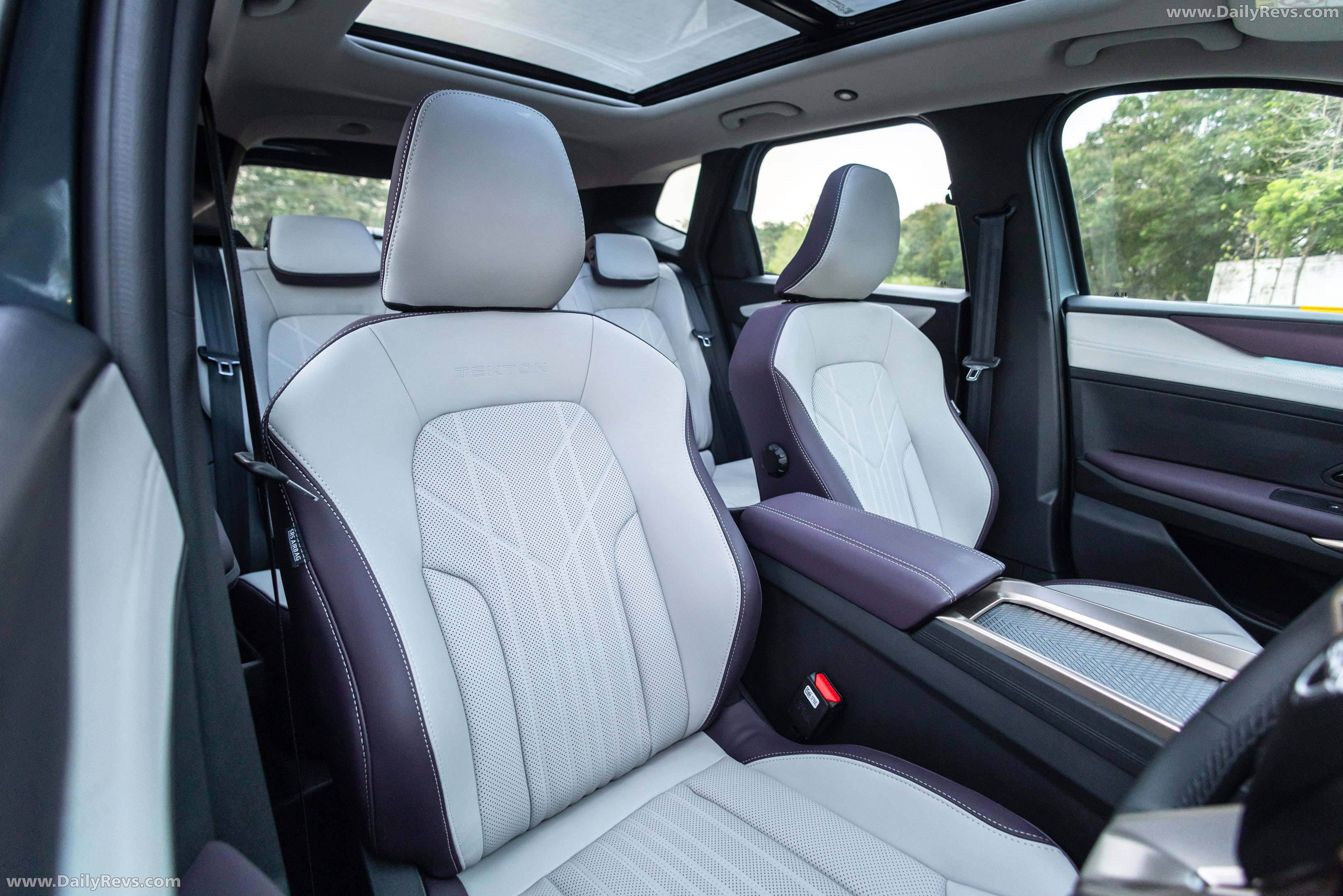 2027 Nissan Tekton Interior