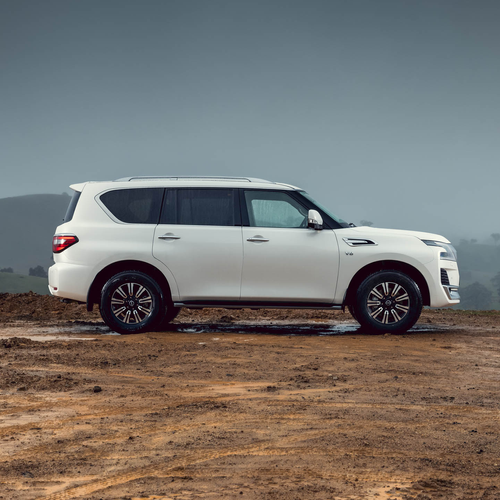 2022 Nissan Patrol Ti-L Y62 Side View