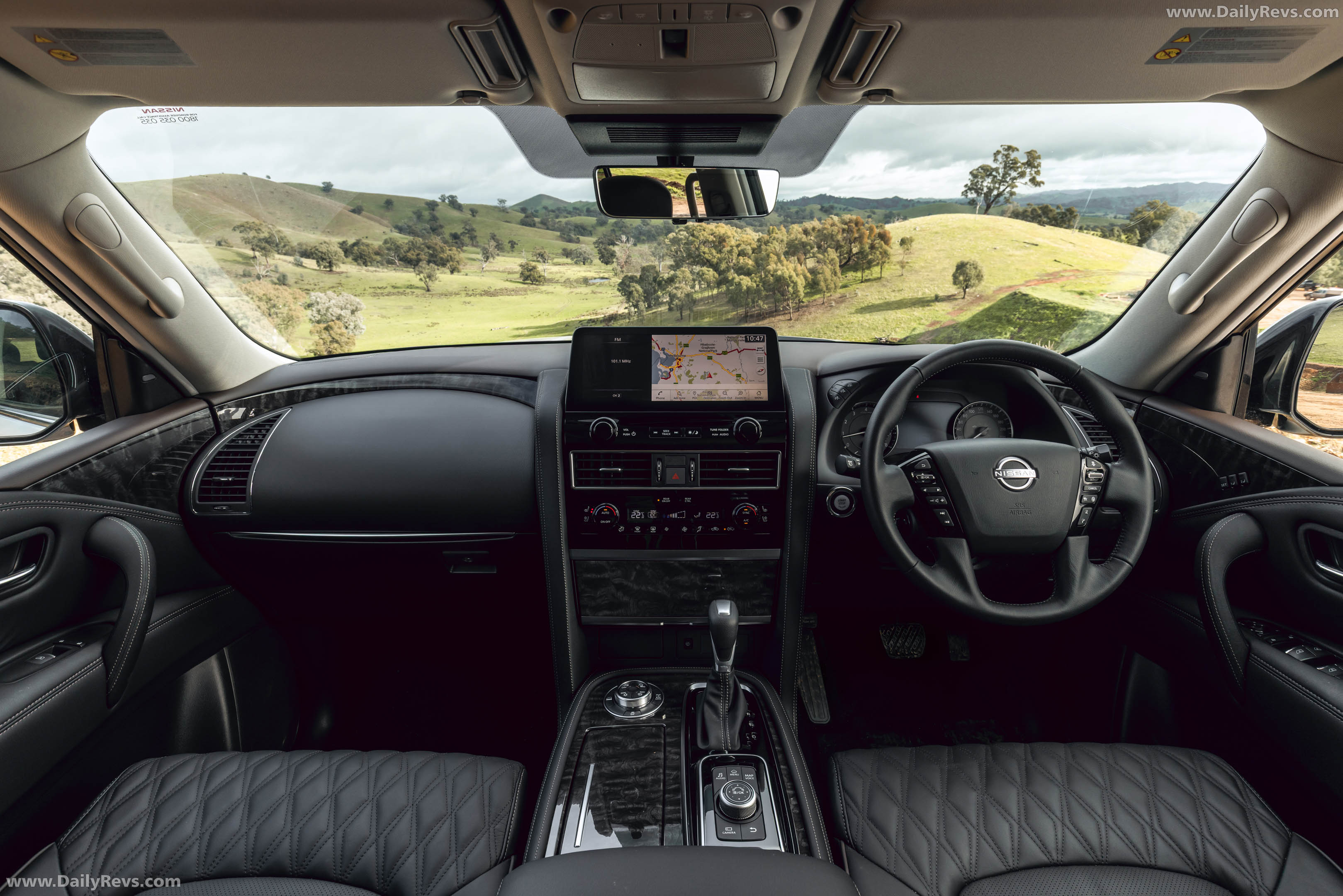 2022 Nissan Patrol Ti-L Y62 Interior