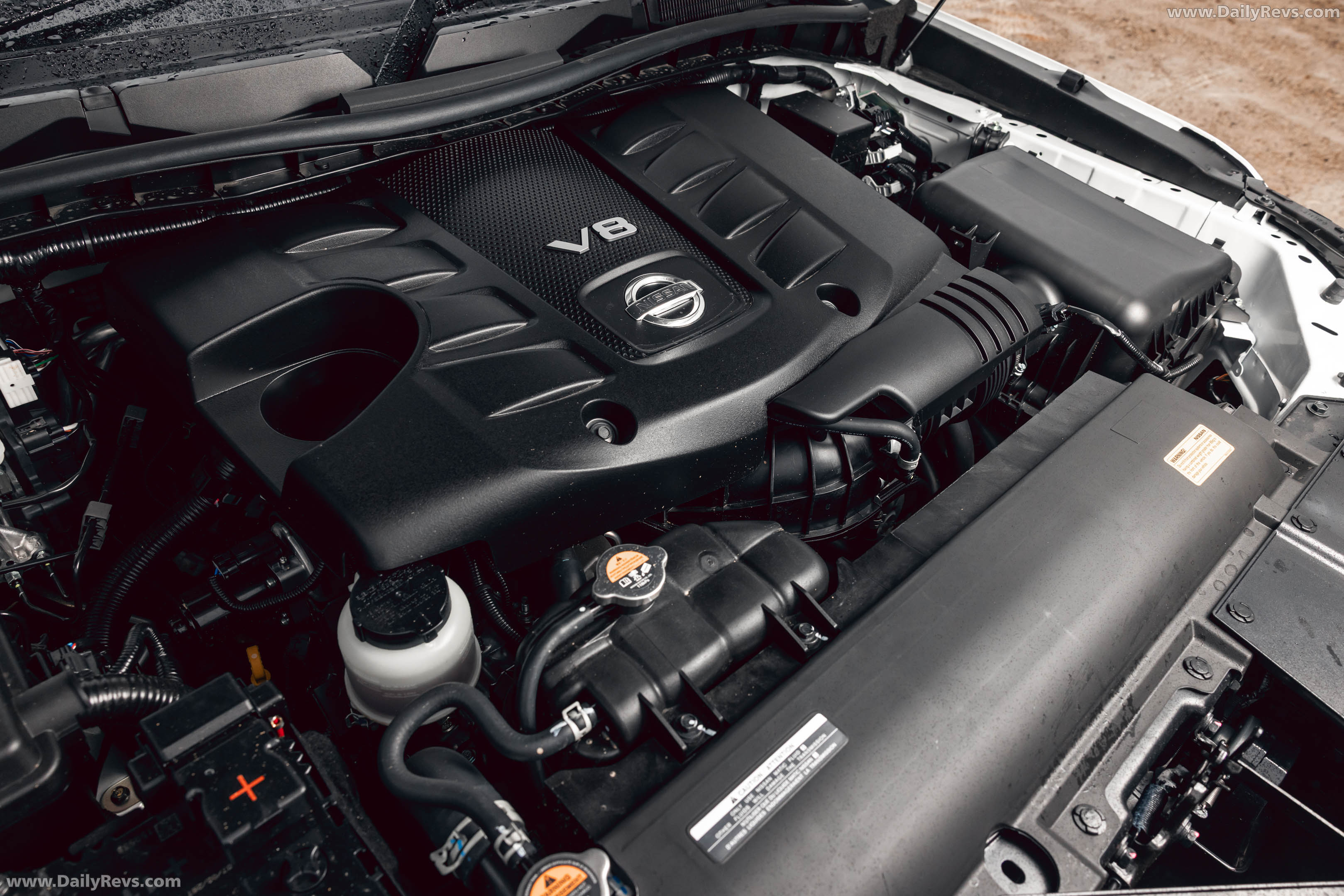 2022 Nissan Patrol Ti-L Y62 Engine