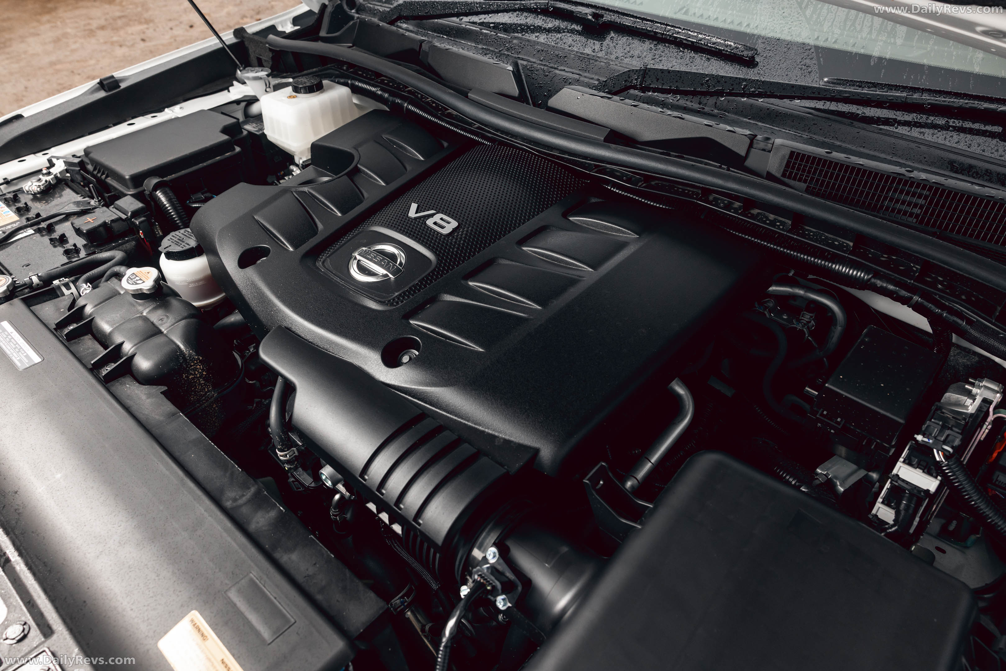 2022 Nissan Patrol Ti-L Y62 Engine