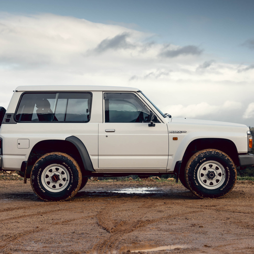 1992 Nissan Patrol DX GQ Side View