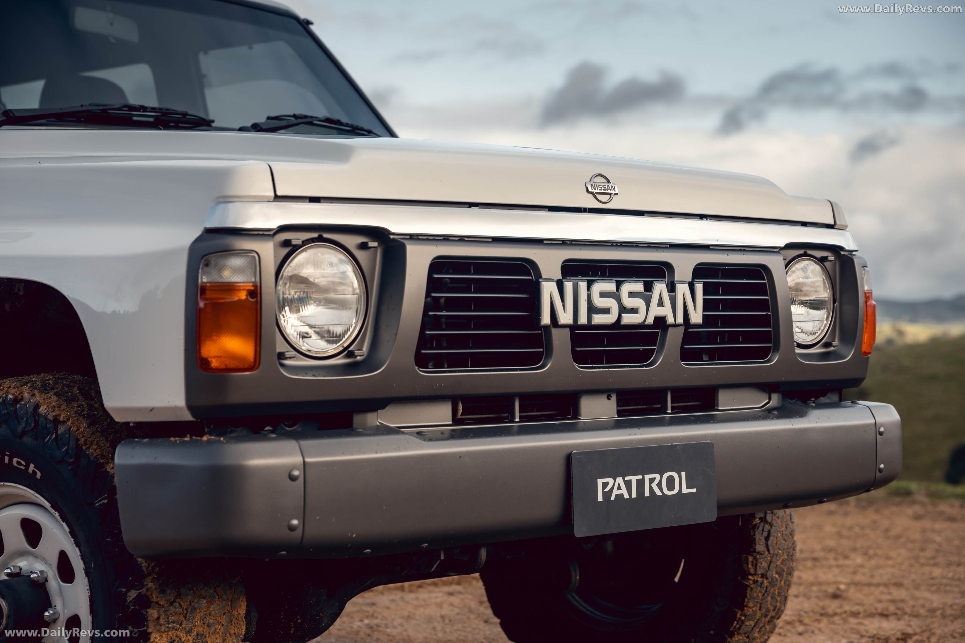 1992 Nissan Patrol DX GQ Exterior