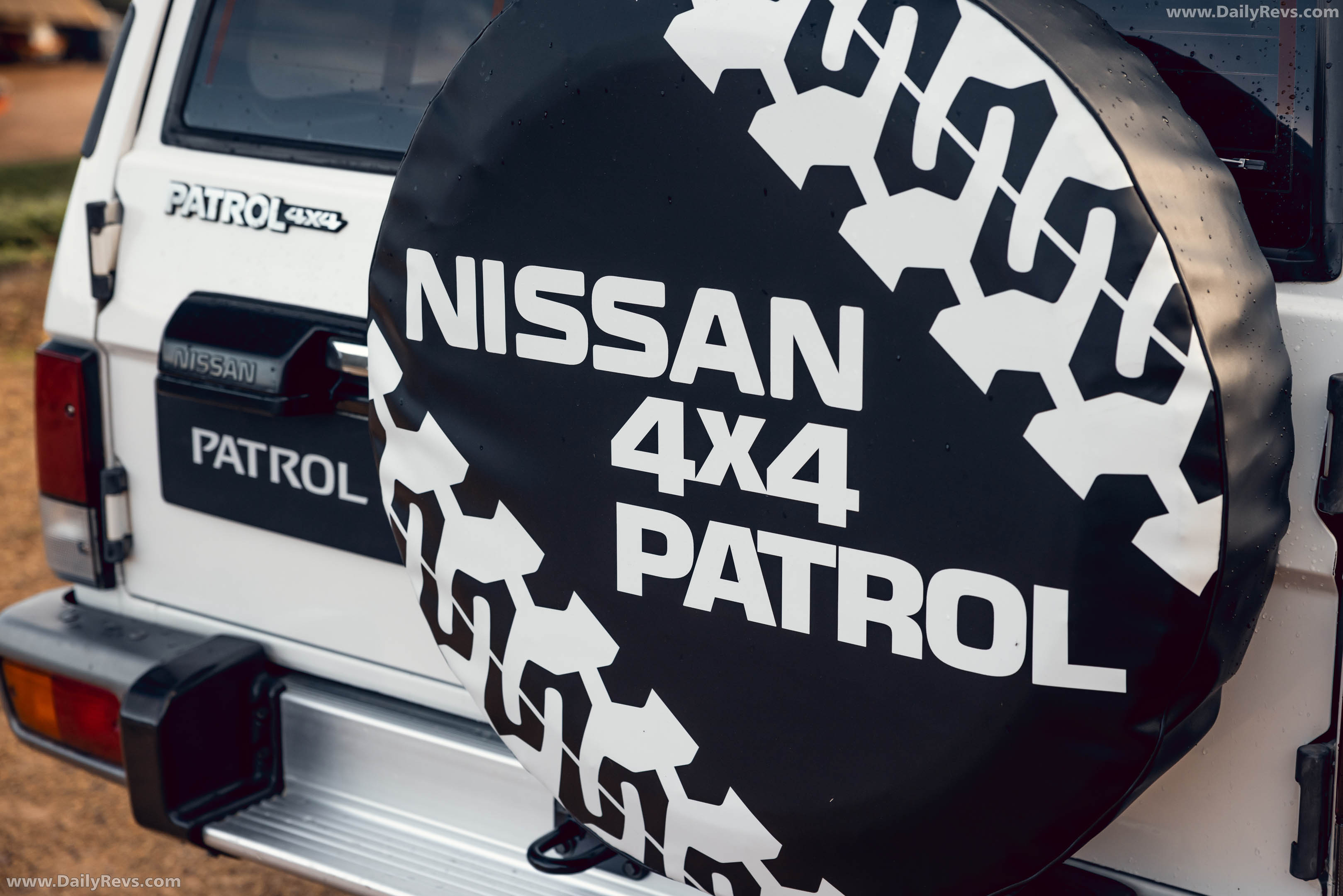1992 Nissan Patrol DX GQ Exterior