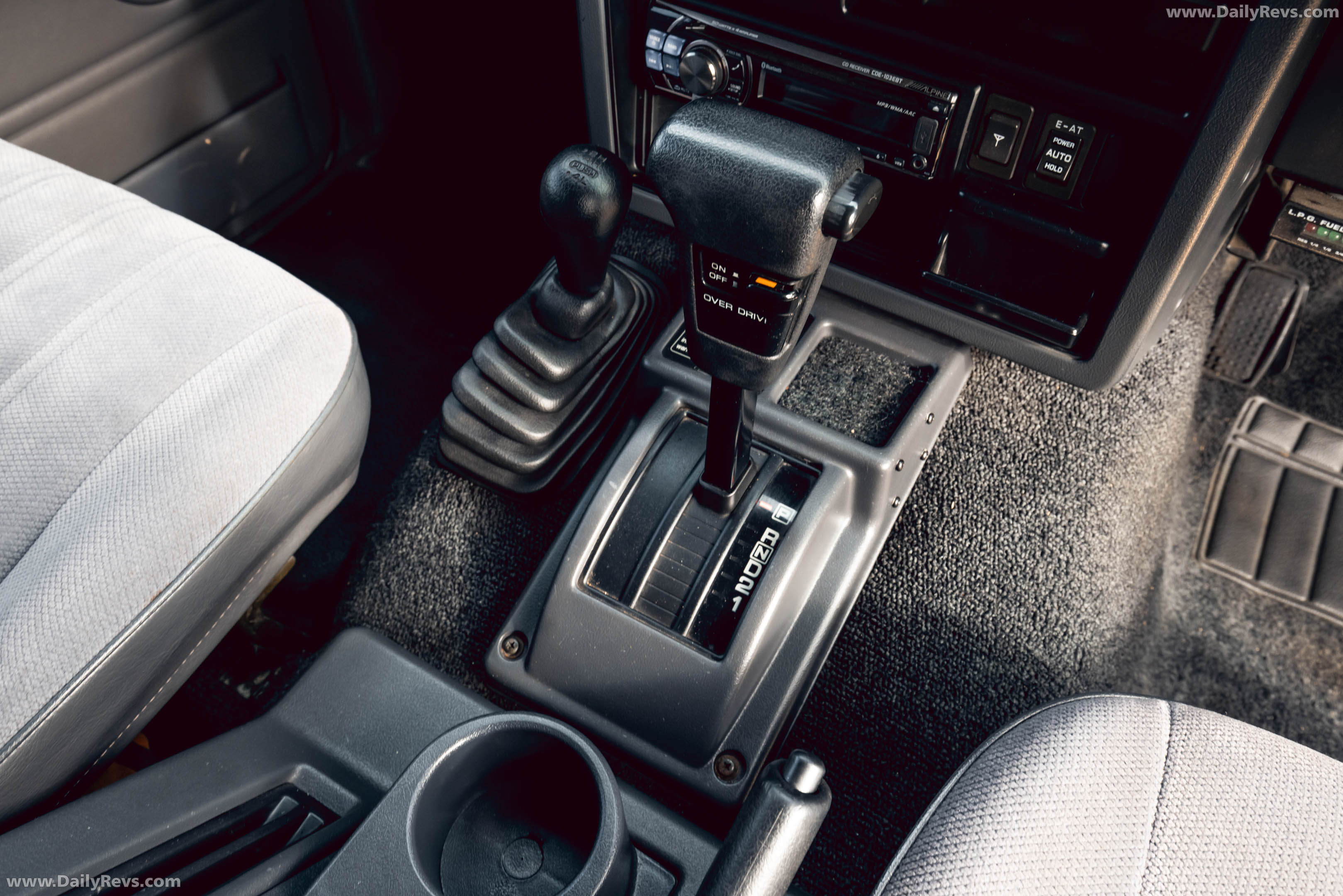 1992 Nissan Patrol DX GQ Interior